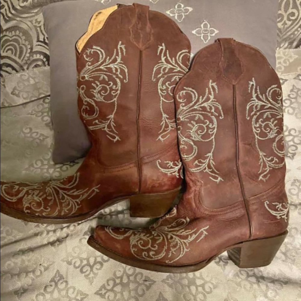 Female boots